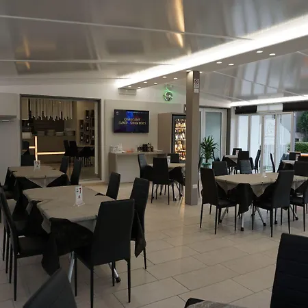 Pomodoro Bed Bed & Breakfast 4*