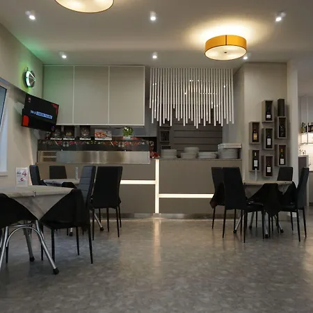 Pomodoro Bed B&B 카스트로빌라리