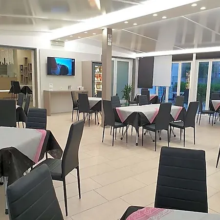 Oda ve Kahvaltı Pomodoro Bed 4*