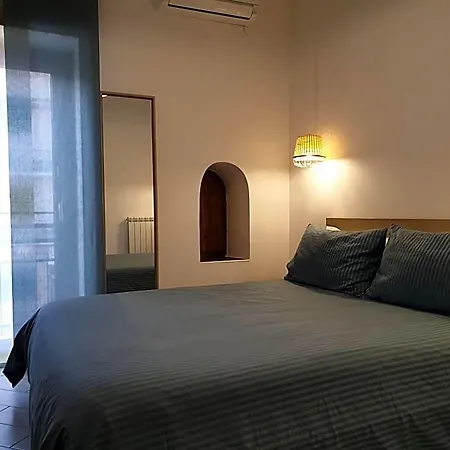 Pomodoro Bed Castrovillari