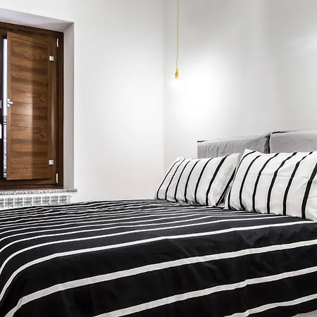 Pomodoro Bed Couette-café 4*
