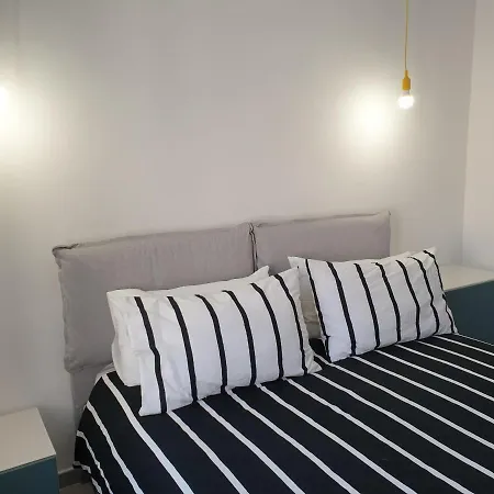 Couette-café Pomodoro Bed 4*
