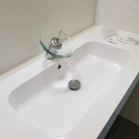 B&B Pomodoro Bed 카스트로빌라리